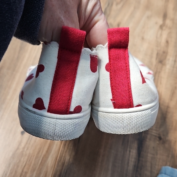 Cato Women’s White with Red Heart Pattern Slip On Loafer Flat Shoes 10M - Picture 5 of 10